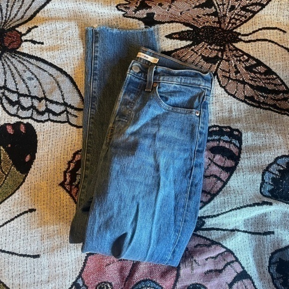 🎀levi’s wedgie straight jeans - Picture 1 of 3